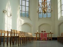 De Nicolaïkerk deelt haar tuin met het Centraal Museum voor een samenzijn na afloop